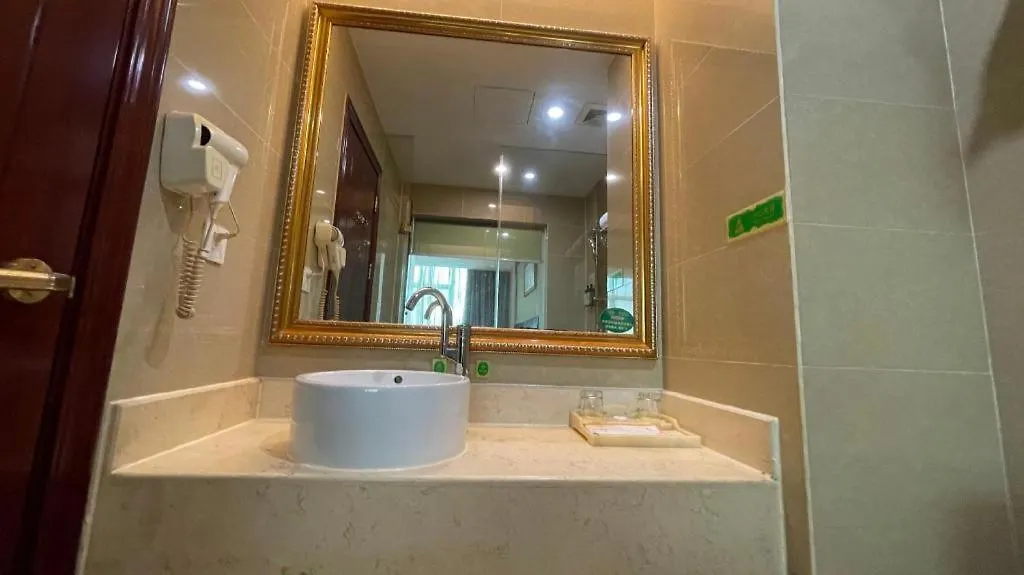 ***  Vienna Hotel Shenzhen International Exhibition Center Fuhai Qiaotou China