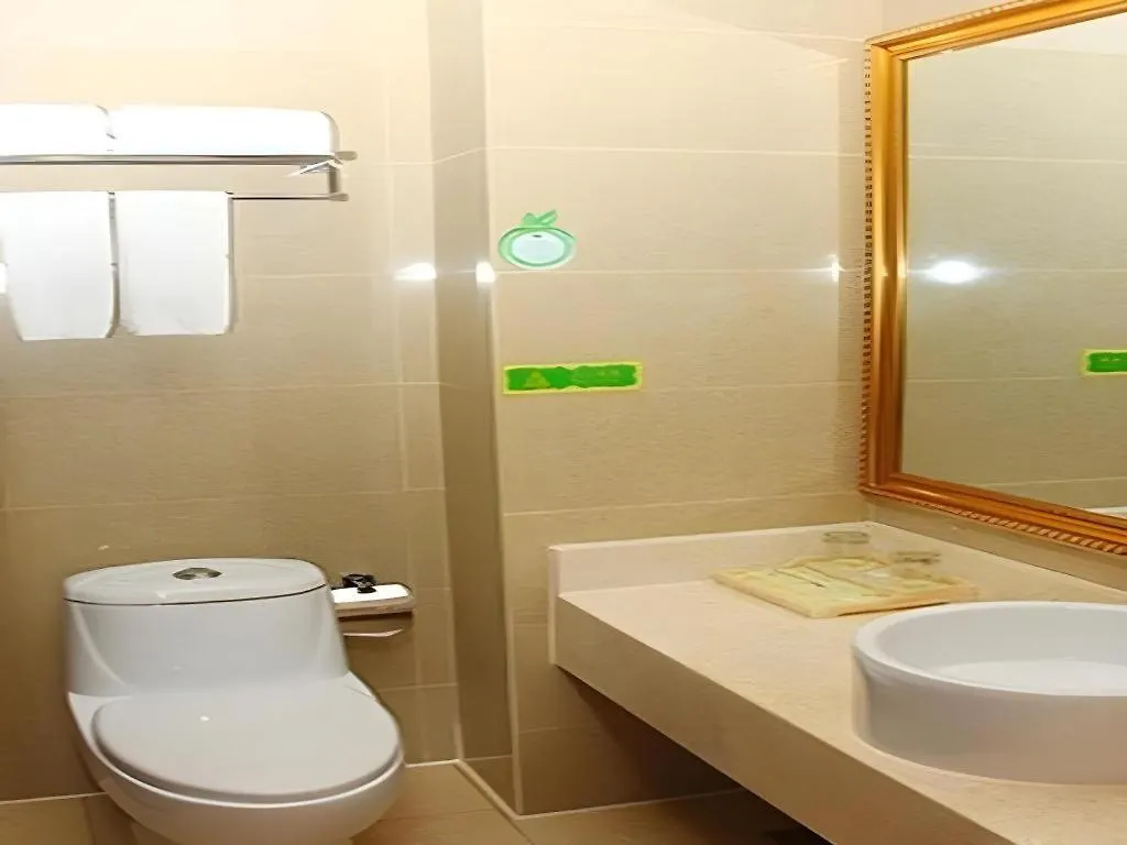 ***  Vienna Hotel Shenzhen International Exhibition Center Fuhai Qiaotou China
