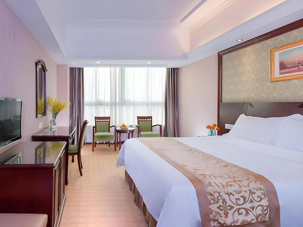 ***  Vienna Hotel Shenzhen International Exhibition Center Fuhai Qiaotou China