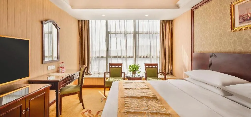Vienna Hotel Shenzhen International Exhibition Center Fuhai Qiaotou
