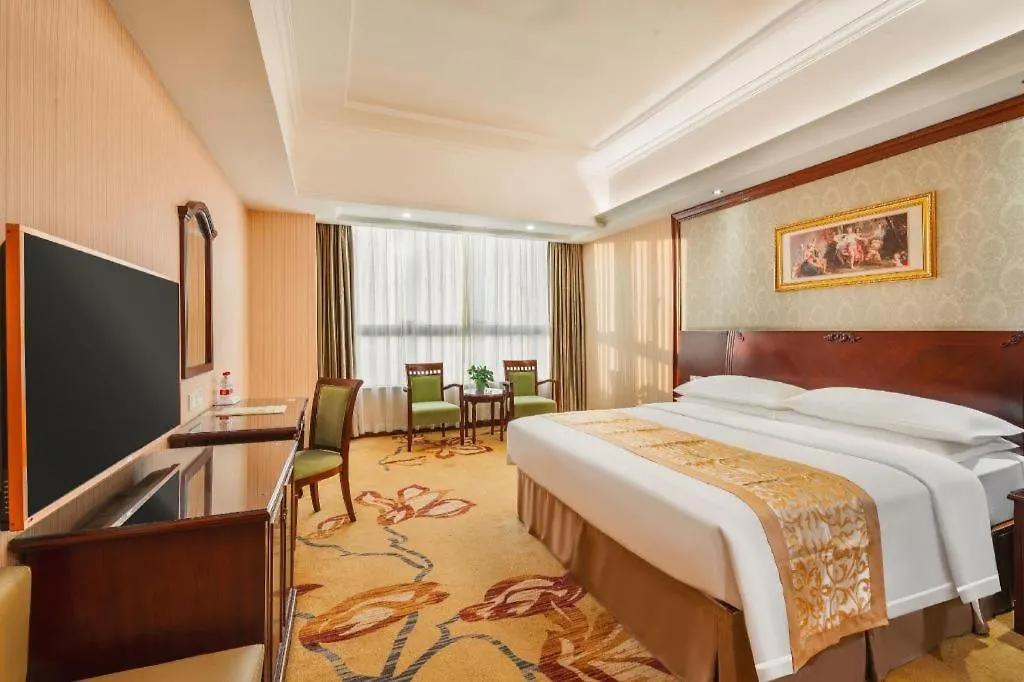 Vienna Hotel Shenzhen International Exhibition Center Fuhai Qiaotou