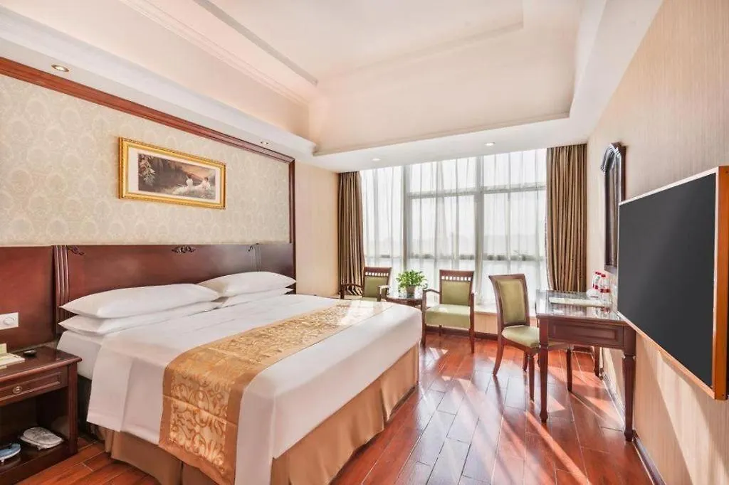 Vienna Hotel Shenzhen International Exhibition Center Fuhai Qiaotou