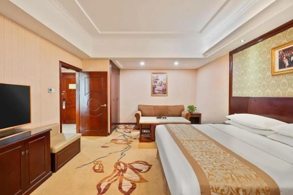Vienna Hotel Shenzhen International Exhibition Center Fuhai Qiaotou