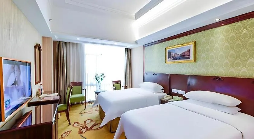 ***  Vienna Hotel Shenzhen International Exhibition Center Fuhai Qiaotou China