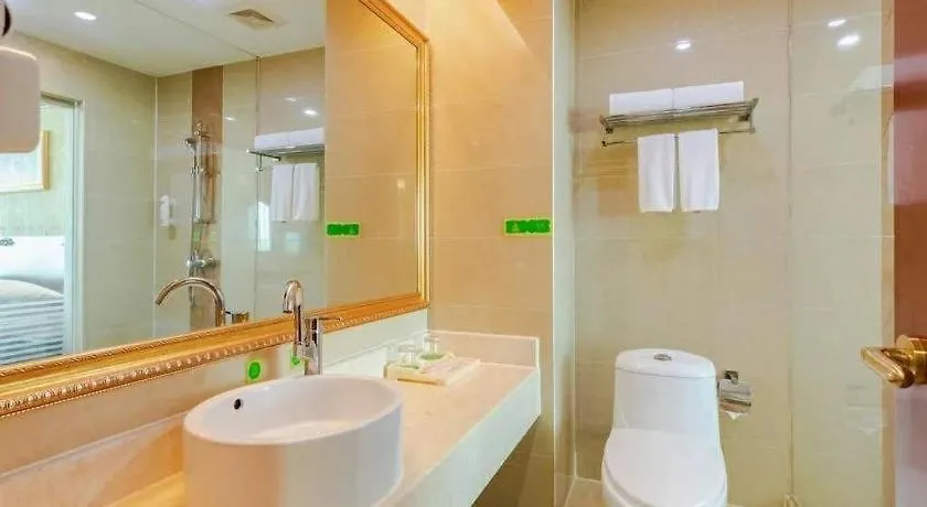 Vienna Hotel Shenzhen International Exhibition Center Fuhai Qiaotou 3*,  China