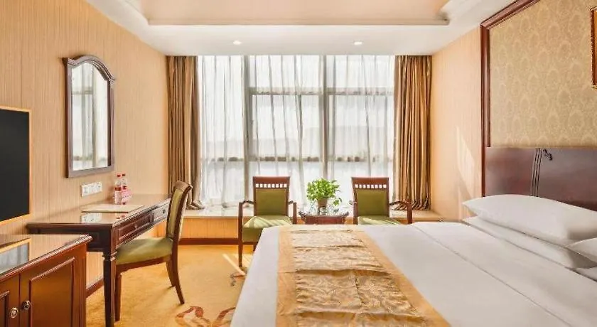 Vienna Hotel Shenzhen International Exhibition Center Fuhai Qiaotou