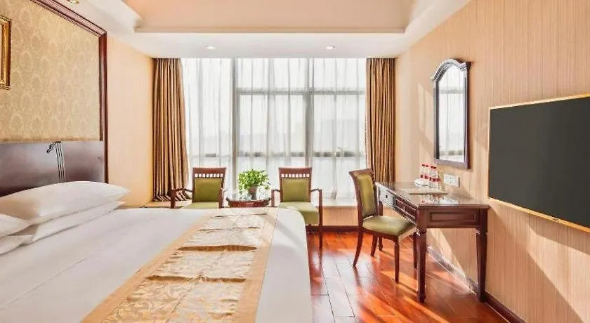 Vienna Hotel Shenzhen International Exhibition Center Fuhai Qiaotou