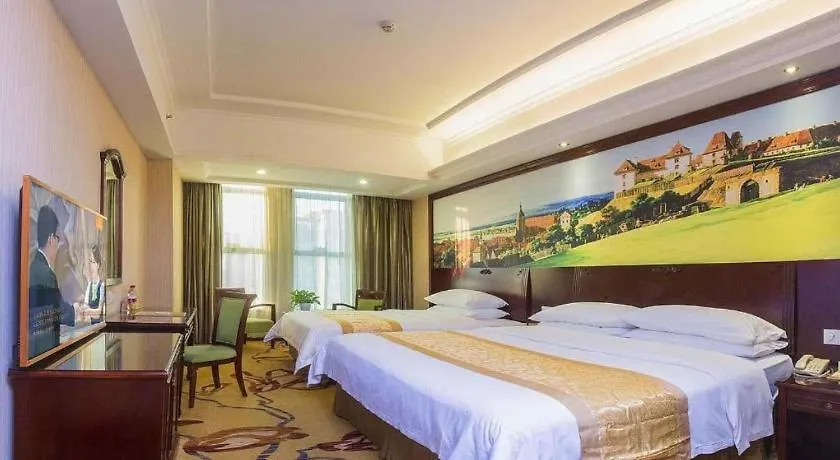 ***  Vienna Hotel Shenzhen International Exhibition Center Fuhai Qiaotou China