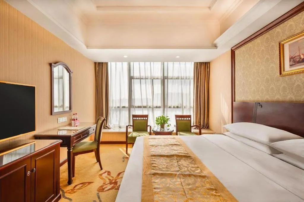 Vienna Hotel Shenzhen International Exhibition Center Fuhai Qiaotou