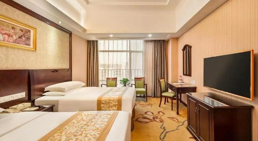 Vienna Hotel Shenzhen International Exhibition Center Fuhai Qiaotou